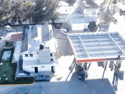 Gasolinera Petro-Valpa con paneles solares